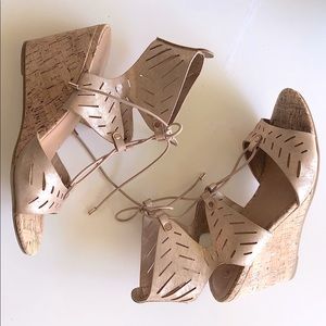 lace-up wedges✨rose gold & cork